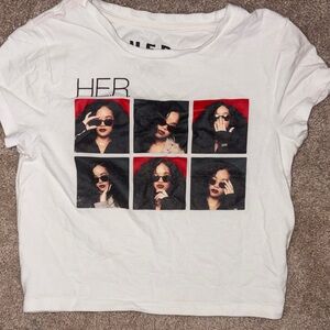 White Graphic Crop Tee Women Size M Y2K Aesthetic Casual Streetwear Top